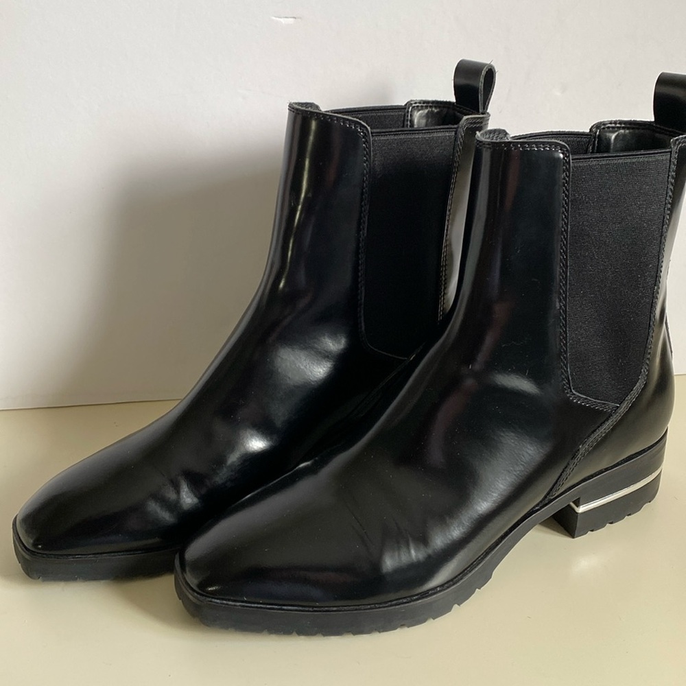 Dolce Vita Women's Dressy Chelsea Bootie Ankle Boot, size 10